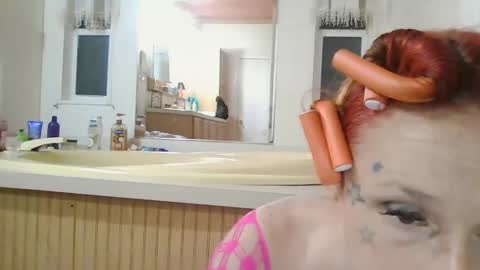 victoria vuitton online show from October 12, 2025, 5:06 am