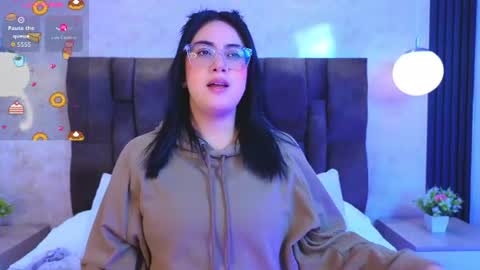 Snapshot of victoriaandrade chatting on July 12, 2026, 12:40 pm Victoria Andrade online show from July 12, 2026, 12:40 pm