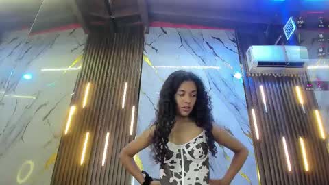 Victoria  online show from November 27, 2025, 8:33 pm