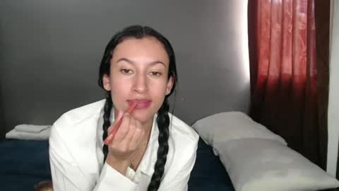 Snapshot of victorialeens chatting on December 15, 2024, 7:21 pm VICTORIA online show from December 15, 2024, 7:21 pm