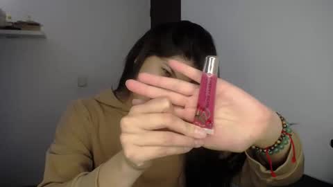 victorialg online show from September 15, 2025, 7:25 pm