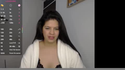 victorialg online show from October 27, 2025, 8:35 pm