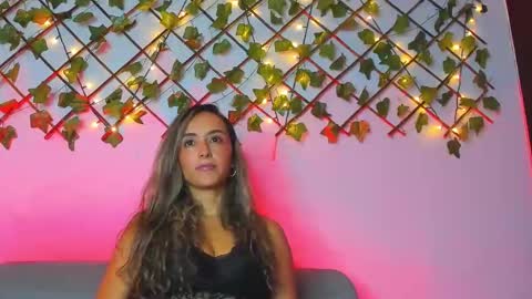 victoriia_rose_ online show from November 29, 2025, 3:31 am