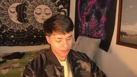 Snapshot of victorino_jhonson chatting on December 31, 2024, 4:25 pm Victorino Jhonson online show from December 31, 2024, 4:25 pm