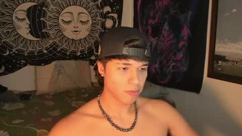 Snapshot of victorino_jhonson chatting on February 2, 2025, 12:19 am Victorino Jhonson online show from February 2, 2025, 12:19 am