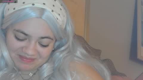 viennavisabelle online show from January 8, 2026, 7:21 am