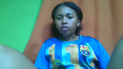 vierge28430 online show from April 23, 2026, 12:29 pm