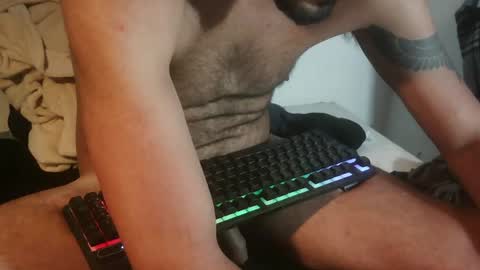 LatinoLuiggi online show from July 5, 2026, 1:23 am
