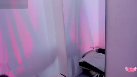 Snapshot of viioleett_cum chatting on May 21, 2026, 2:02 pm viioleett_cum online show from May 21, 2026, 2:02 pm