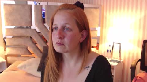 Violeta online show from January 16, 2025, 1:27 am