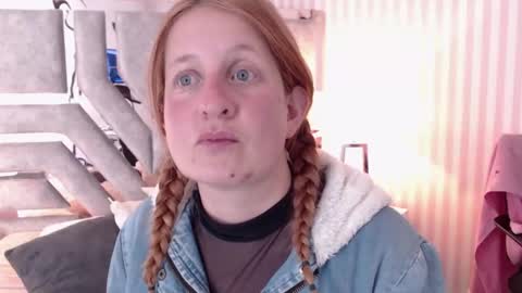 Violeta online show from January 27, 2025, 9:55 pm