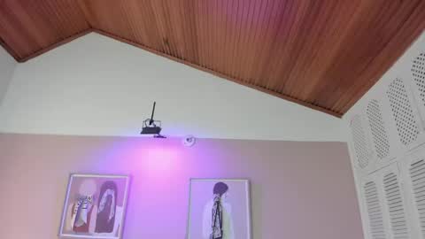 Viiolett online show from April 5, 2026, 4:15 pm