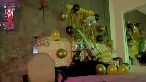 Snapshot of viiolettlopez chatting on October 3, 2025, 5:10 pm Violet online show from October 3, 2025, 5:10 pm