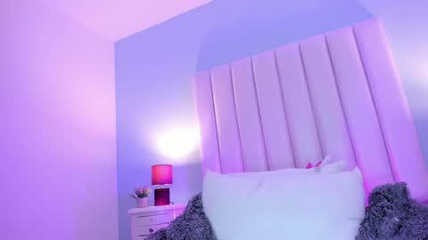 Violet online show from January 13, 2025, 6:49 pm