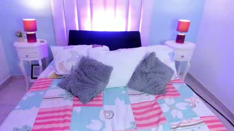 Violet online show from October 28, 2025, 12:19 pm