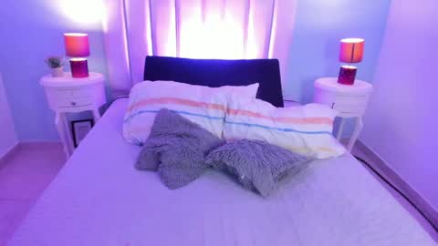 Violet online show from May 28, 2026, 12:35 pm