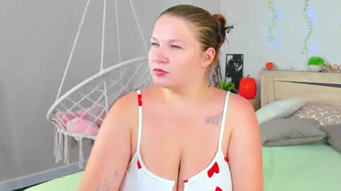 Snapshot of viirginia_robinson chatting on June 19, 2026, 8:40 am Jinny online show from June 19, 2026, 8:40 am