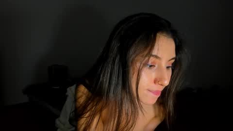 Snapshot of viithoney chatting on October 21, 2025, 5:57 pm viithoney online show from October 21, 2025, 5:57 pm