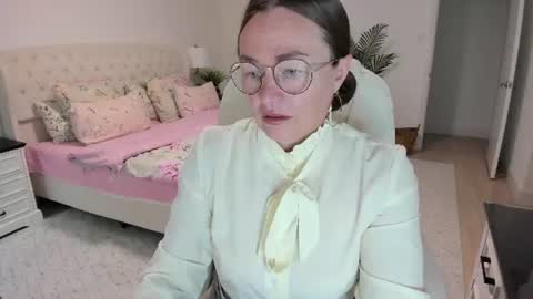 Ukrainian-woman online show from July 11, 2026, 12:19 pm