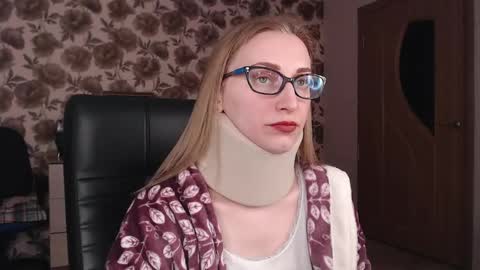 Snapshot of vikaericka chatting on February 11, 2025, 9:14 pm Vika online show from February 11, 2025, 9:14 pm