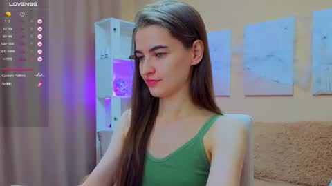 vikiberry online show from November 9, 2025, 4:22 am