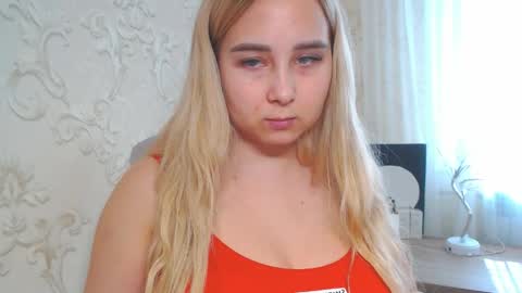 Snapshot of vikiwaitingforyou chatting on April 5, 2026, 11:07 am Vitoria online show from April 5, 2026, 11:07 am