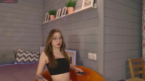 Snapshot of vikki_wye chatting on October 2, 2025, 4:19 am Viki online show from October 2, 2025, 4:19 am