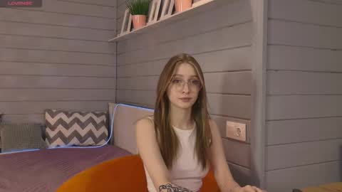 Snapshot of vikki_wye chatting on October 4, 2025, 3:26 am Viki online show from October 4, 2025, 3:26 am