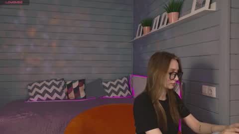 Snapshot of vikki_wye chatting on October 18, 2025, 5:54 am Viki online show from October 18, 2025, 5:54 am