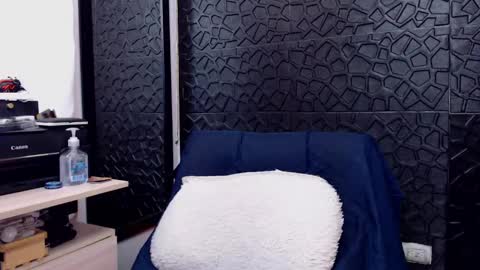 Viktor Herrera online show from February 15, 2025, 7:06 pm