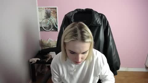 viktoria_lovely online show from April 9, 2026, 11:15 am