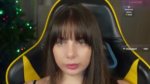 Snapshot of viktoria_storm chatting on December 15, 2024, 10:37 pm Alisa online show from December 15, 2024, 10:37 pm