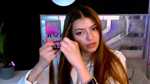 viky_evanss online show from November 24, 2025, 6:51 pm