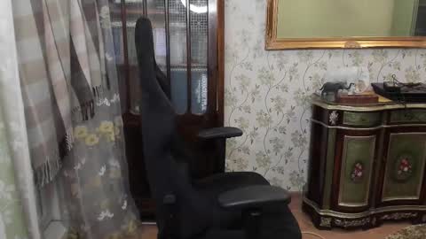 Dimoooooon online show from February 7, 2026, 12:36 am