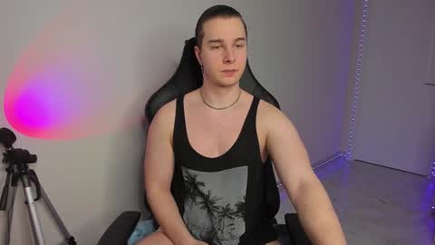 Snapshot of vincent__strong chatting on February 9, 2025, 4:07 pm Vincent Strong online show from February 9, 2025, 4:07 pm