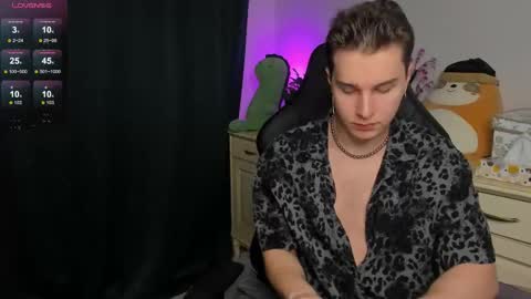 Vincent Strong online show from December 4, 2025, 3:49 am