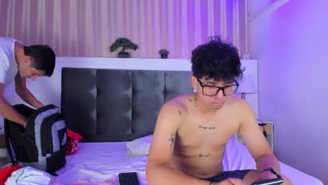 Snapshot of vincent_bowie chatting on January 30, 2025, 3:44 am Lucas - Sam - Sophie online show from January 30, 2025, 3:44 am