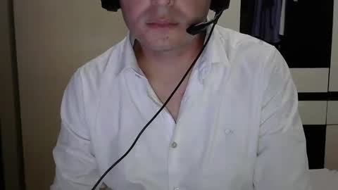 Snapshot of vincenthrt chatting on March 15, 2026, 11:22 pm vincenthrt online show from March 15, 2026, 11:22 pm