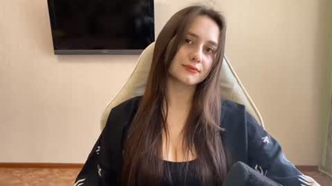Laurie online show from June 11, 2026, 10:24 am