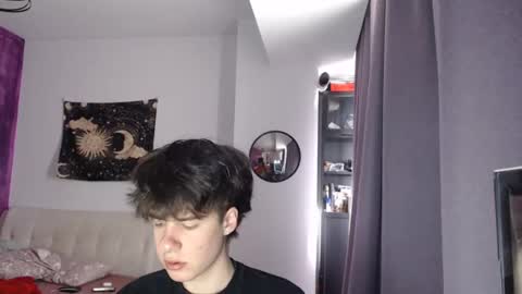 vinnie online show from March 12, 2025, 10:59 am