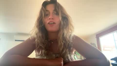 Snapshot of vintagevixen777 chatting on September 9, 2025, 8:41 pm vintagevixen777 online show from September 9, 2025, 8:41 pm