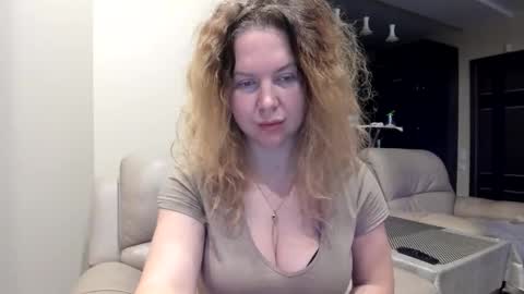 Snapshot of viodetta chatting on December 6, 2024, 7:45 pm viodetta online show from December 6, 2024, 7:45 pm