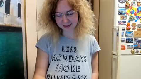 Snapshot of viodetta chatting on October 26, 2025, 3:40 pm viodetta online show from October 26, 2025, 3:40 pm