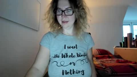 Snapshot of viodetta chatting on January 8, 2026, 3:25 pm viodetta online show from January 8, 2026, 3:25 pm