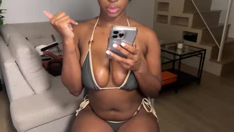 Fantasy Black Girl online show from October 9, 2025, 4:21 am