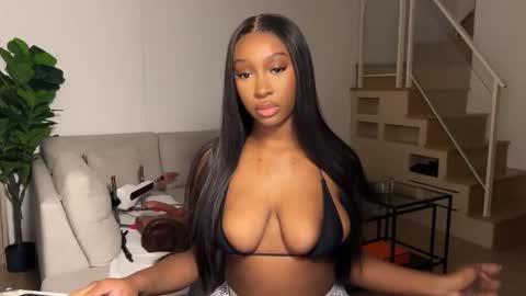 Fantasy Black Girl online show from October 22, 2025, 5:52 am
