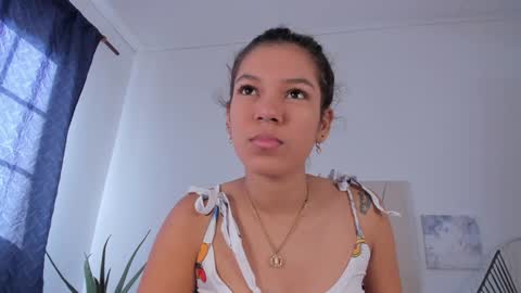 Snapshot of violet_24__ chatting on January 29, 2025, 1:38 pm Violet online show from January 29, 2025, 1:38 pm