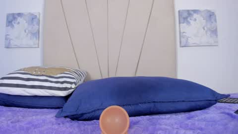 Snapshot of violet_24__ chatting on February 2, 2025, 4:32 pm Violet online show from February 2, 2025, 4:32 pm