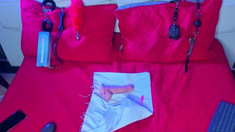 Snapshot of violet_bdsm chatting on December 14, 2025, 3:50 pm Violet online show from December 14, 2025, 3:50 pm