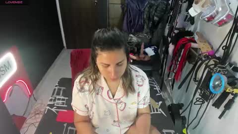 Snapshot of violet_bdsmx chatting on October 21, 2025, 9:48 pm Kim online show from October 21, 2025, 9:48 pm